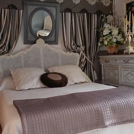 漠林鲁豪德旅馆 Montboyer