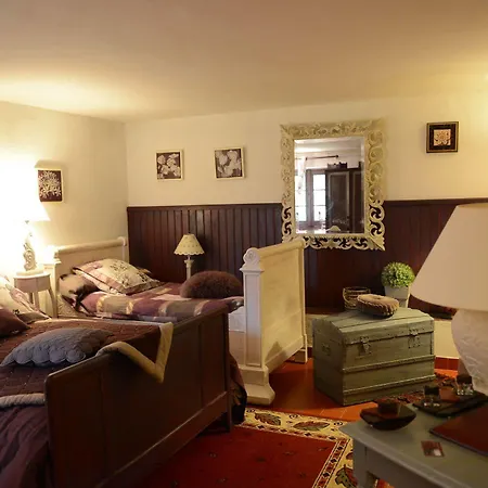 漠林鲁豪德旅馆 Montboyer